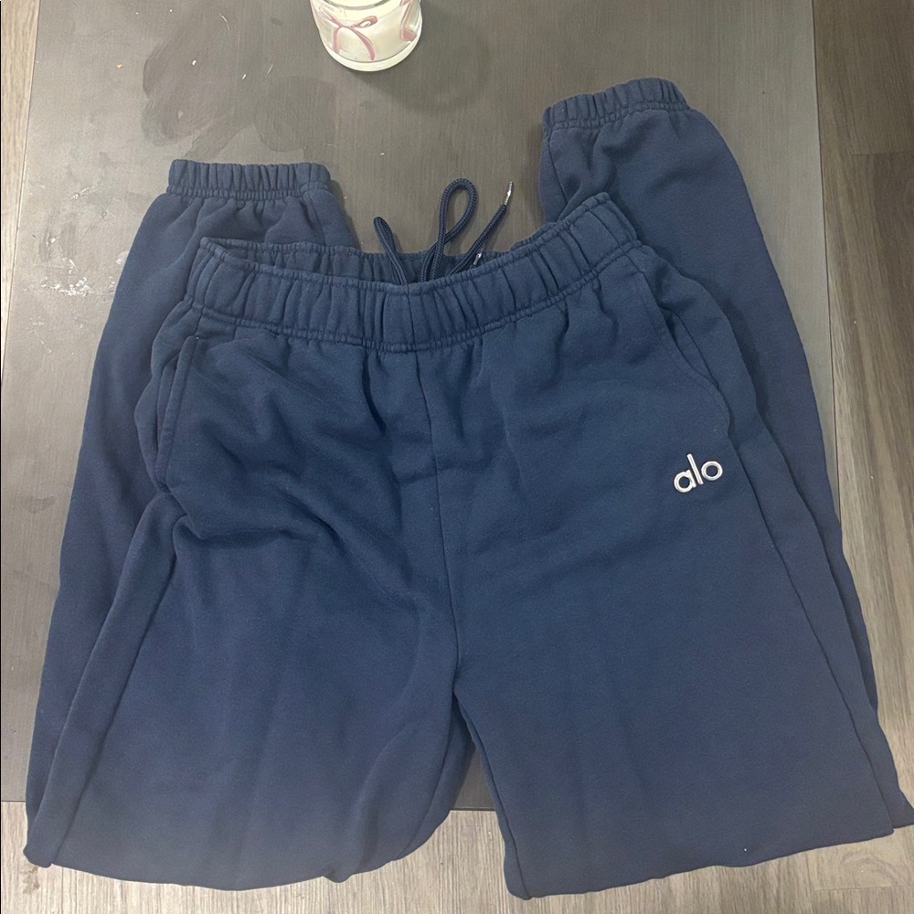 ALO Yoga Navy Blue Set: Hoodie and Cuffed Sweats - Picture 3 of 5